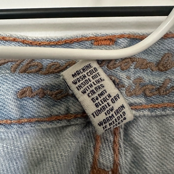 A&F Emma Low Rise Jeans - Picture 6 of 14